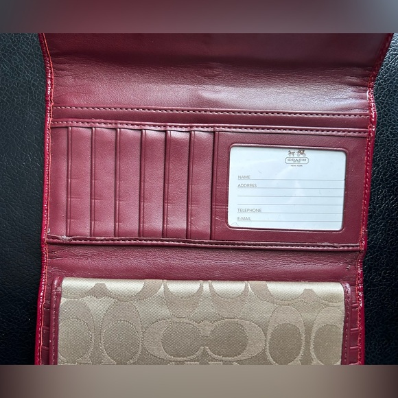 LIKE NEW Coach Tri fold Wallet and Checkbook Cover IN BEIGE WITH Red trim - Picture 10 of 11